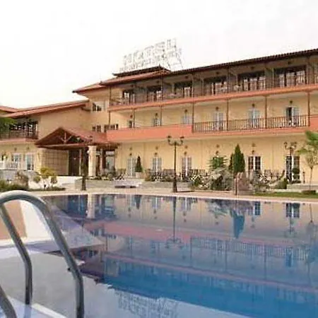 Hotel Famissi Eden 3*